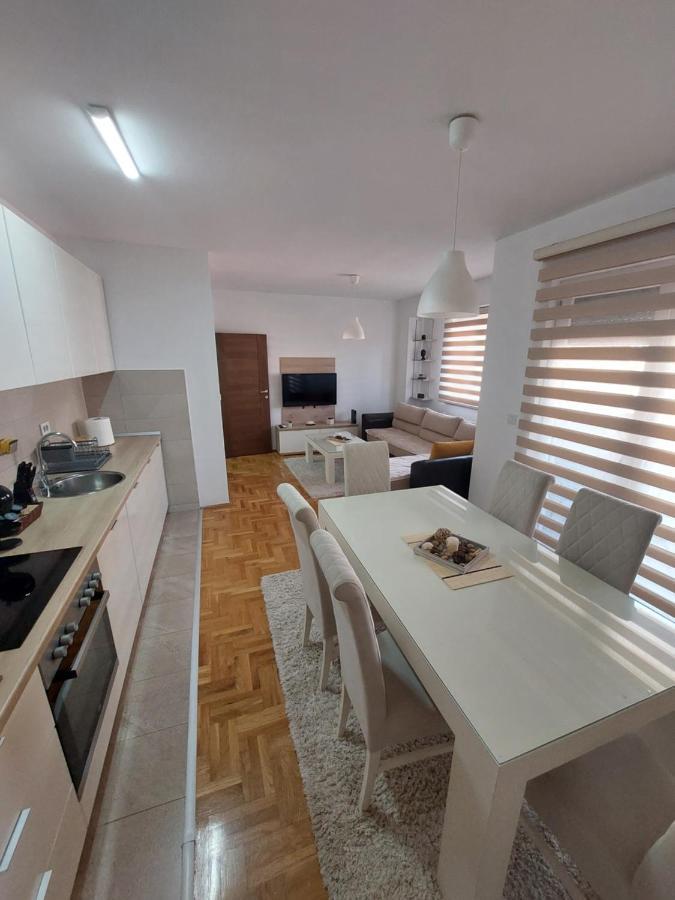 Apartment Gelic Family كومانوفو المظهر الخارجي الصورة